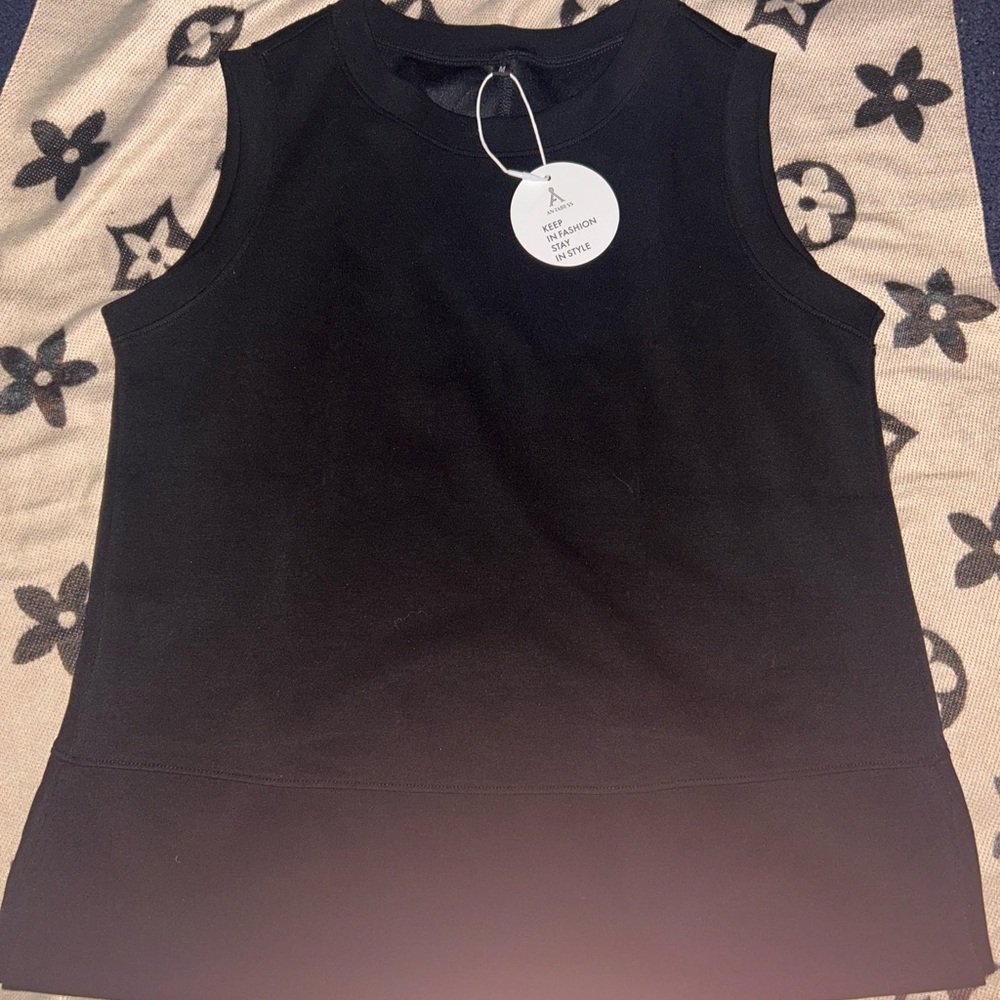 Elegant Black Sleeveless Blouse